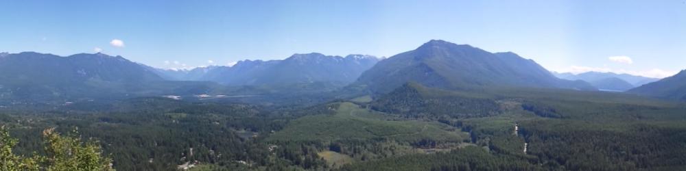 A view of some mountains in Washington.